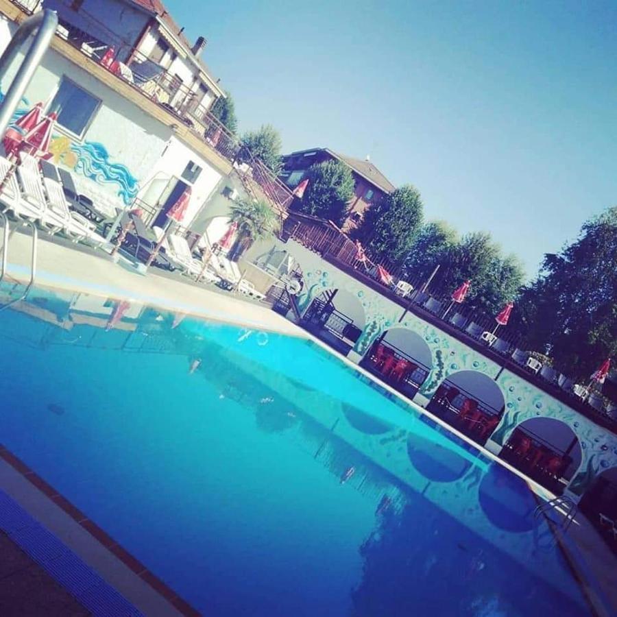 B&B The Sun Swimming & Pool 都灵 外观 照片